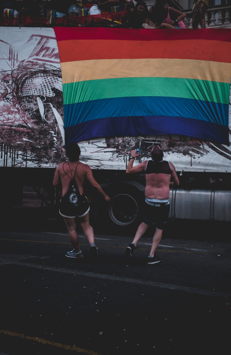 Cómo Potenciar el Bienestar en Pareja con Cuidados Íntimos Adecuados para LGBT