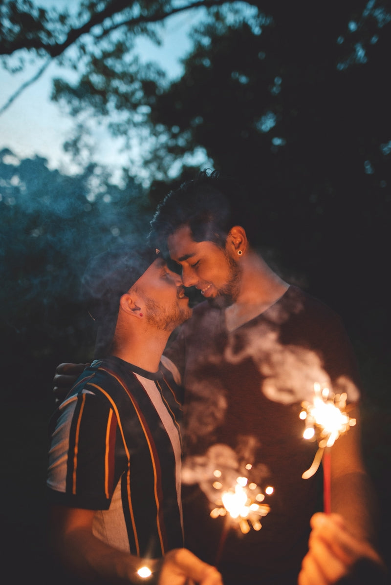 Bienestar en Pareja entre Gays y Lesbianas: Asesoría de Productos y Cuidados