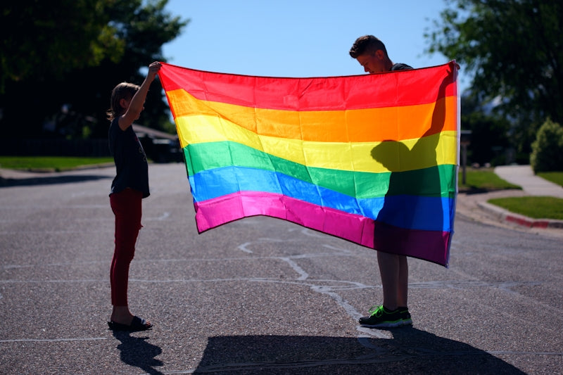 Bienestar Íntimo y Orgullo: Estrategias de Cuidado Íntimo para Gays y Lesbianas