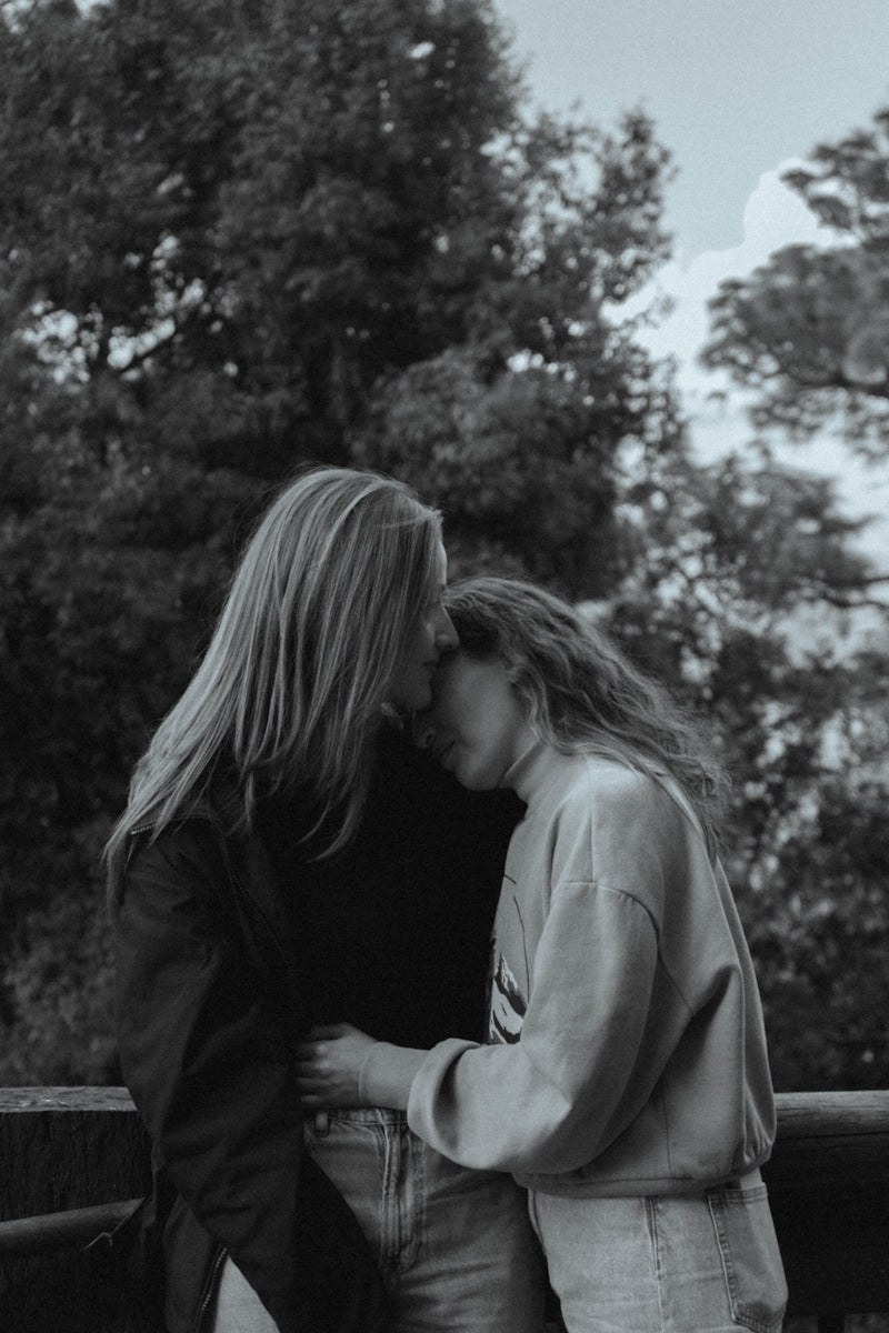 Aumenta tu Libido de Forma Natural: Guía para Lesbianas en Pareja